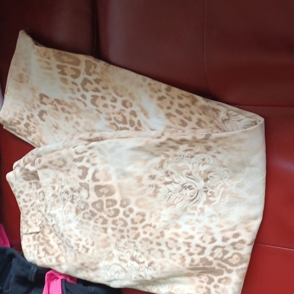 St. John Sport Women's Size 8 Leopard Print Pants Beige Brown Animal Print, 30"w - Picture 2 of 10